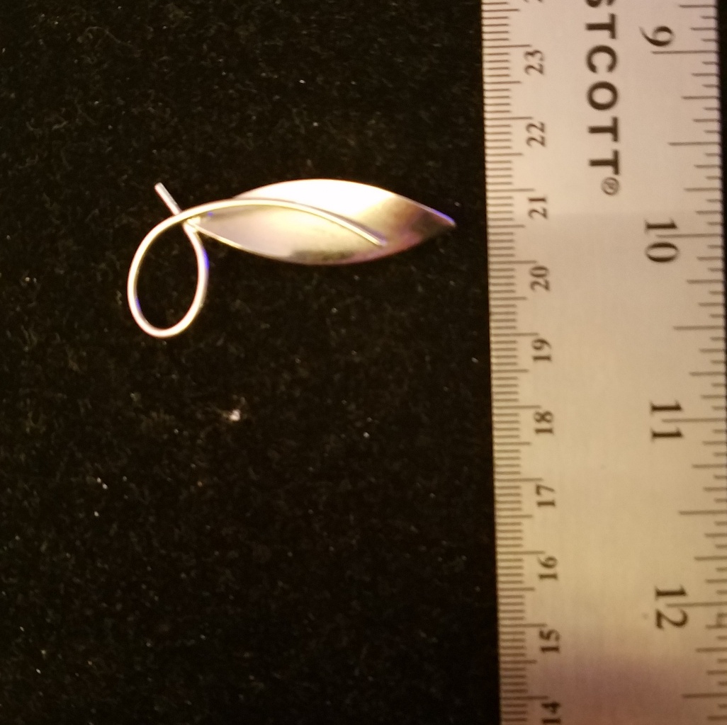 Vintage Roma Sterling Leaf Brooch 25$